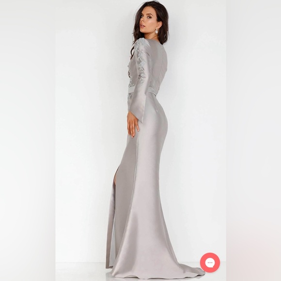 Terani Couture Flutter Satin Embroidered Gown Size 12 NWT - Picture 2 of 11